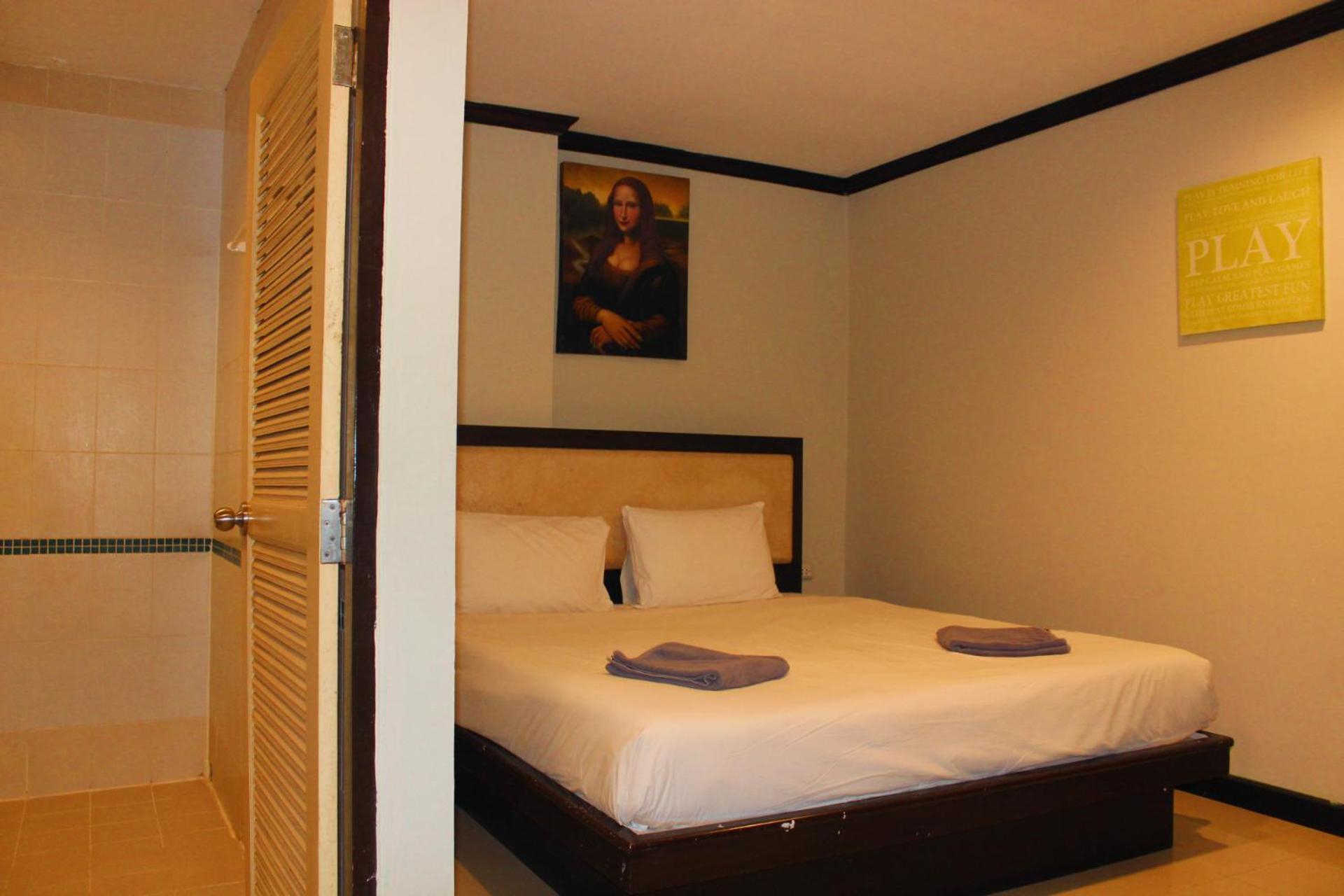 Hollywood Inn Hotel Patong Buitenkant foto