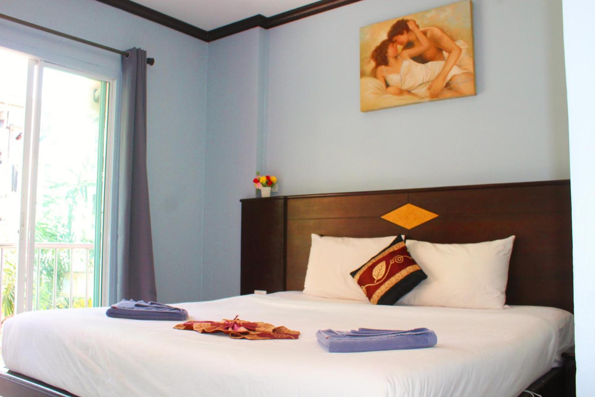 Hollywood Inn Hotel Patong Buitenkant foto